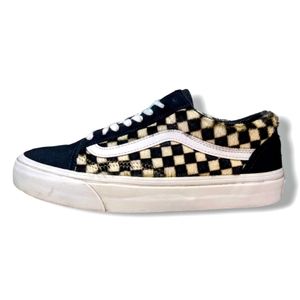 Vans | Old Skool Checkerboard Fur Sneakers Women's Size 8